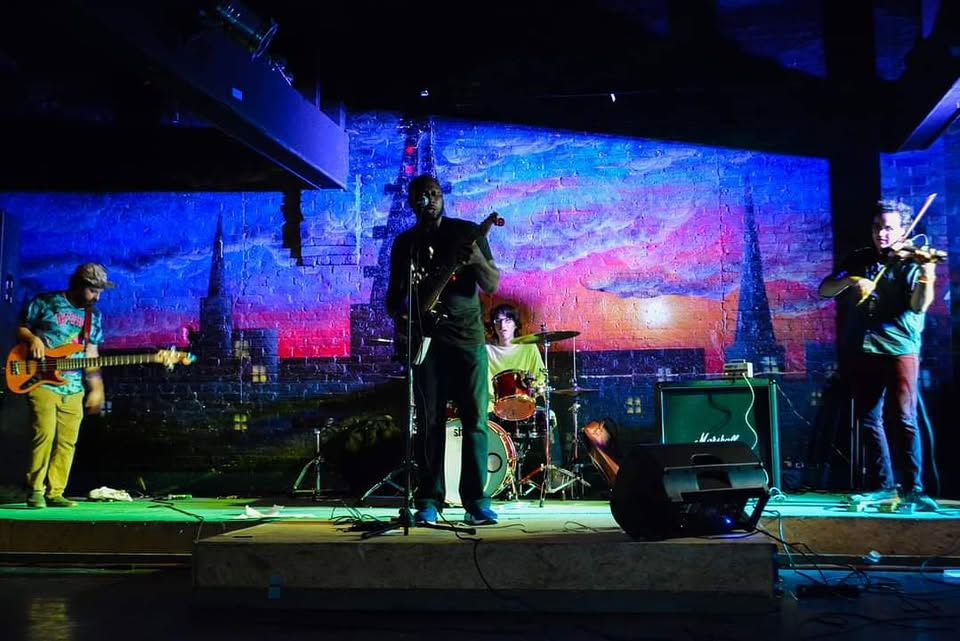 Alive @ Five – Marshal Fuzz (Melodic Grunge)